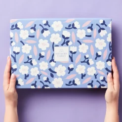 Blossom Give Back Gift Box -HICKORY FARMS Sales 14 spring lid outside