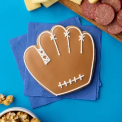 Home Run Gift Basket -HICKORY FARMS Sales baseball glove sugar cookie 003681 alt