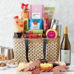 Deluxe Gourmet Picnic Gift Basket With Wine