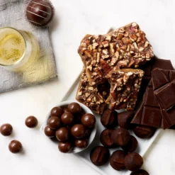 Dom Perignon Champagne Gift Basket -HICKORY FARMS Sales dom perignon champagne gift basket 007670 2 1