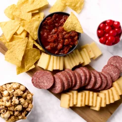 Front Page -HICKORY FARMS Sales game night gift set 001288 2