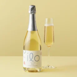 Cupcake 2-Pack & Moscato Gift Set -HICKORY FARMS Sales ilo moscato california sparkling wine 003622 2 1