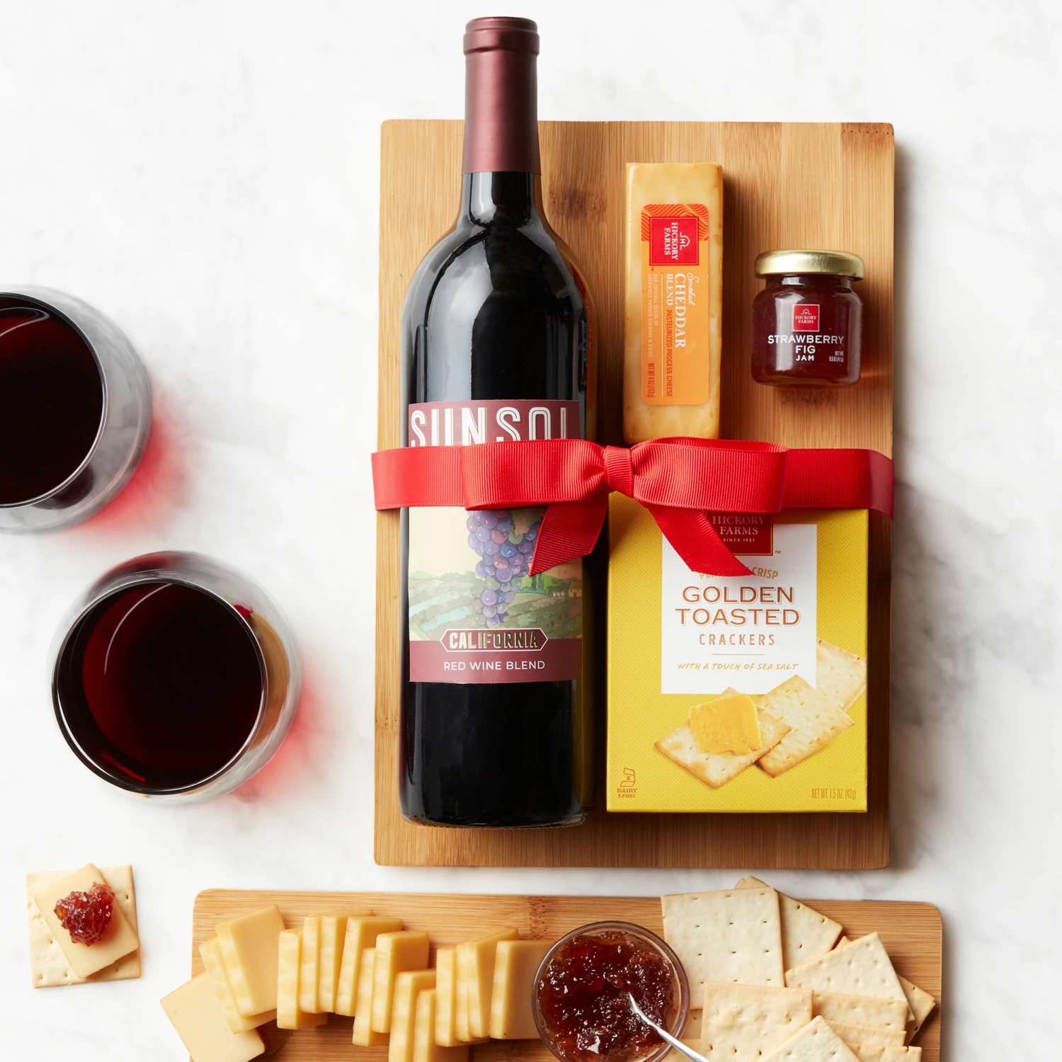 Front Page -HICKORY FARMS Sales red wine and cheese board gift set 001240 1 1