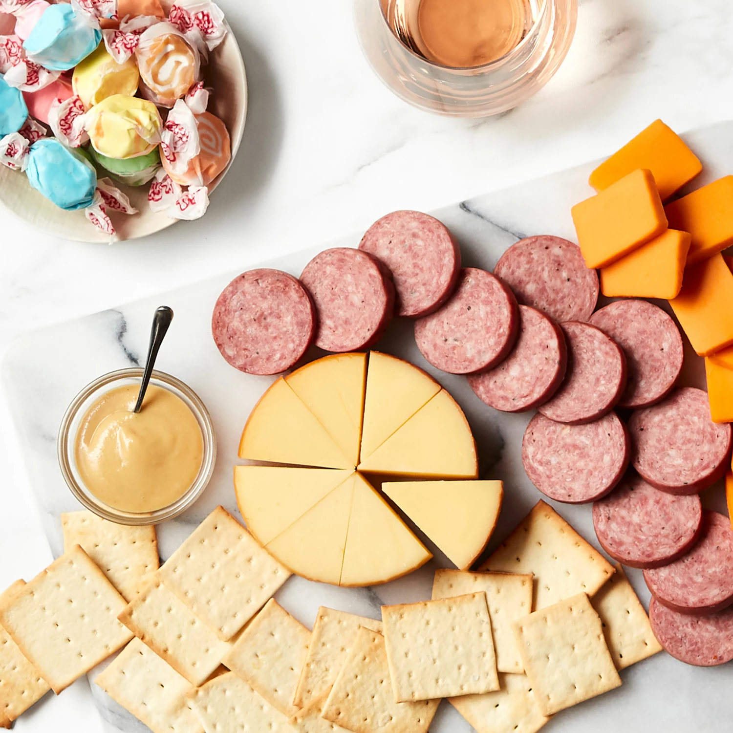 Buds & Blooms Gift Box With Wine 4 Buds & Blooms Gift Box With Wine - Image 2